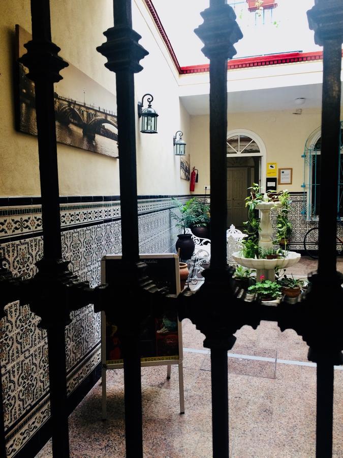 Pension Azahar Севілья Екстер'єр фото